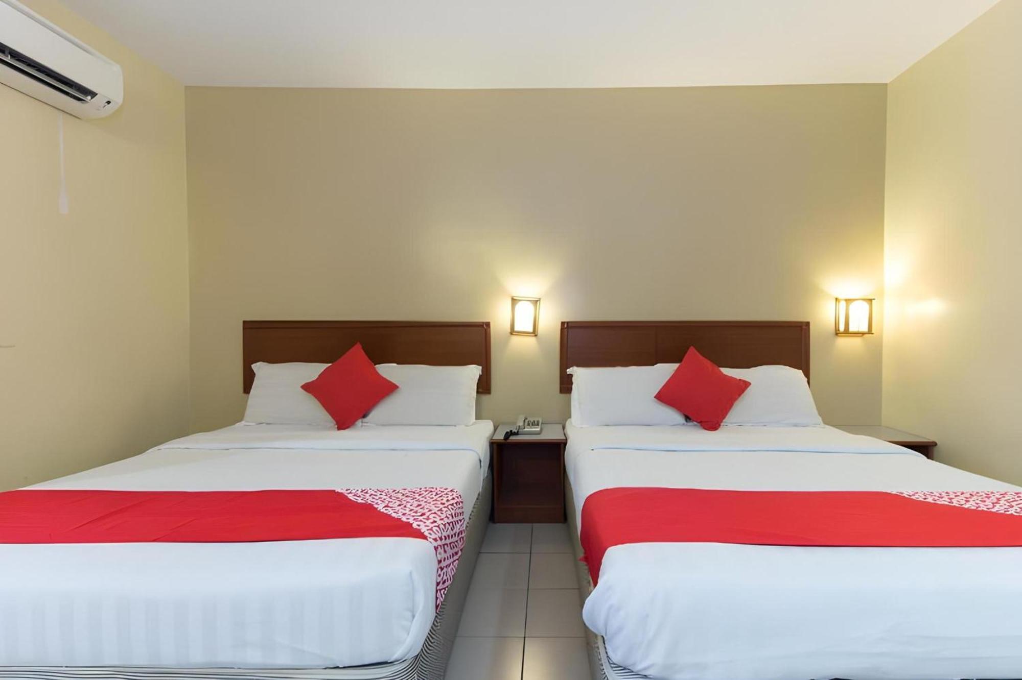 Super Oyo 447 Comfort Hotel Meru Klang Bagian luar foto