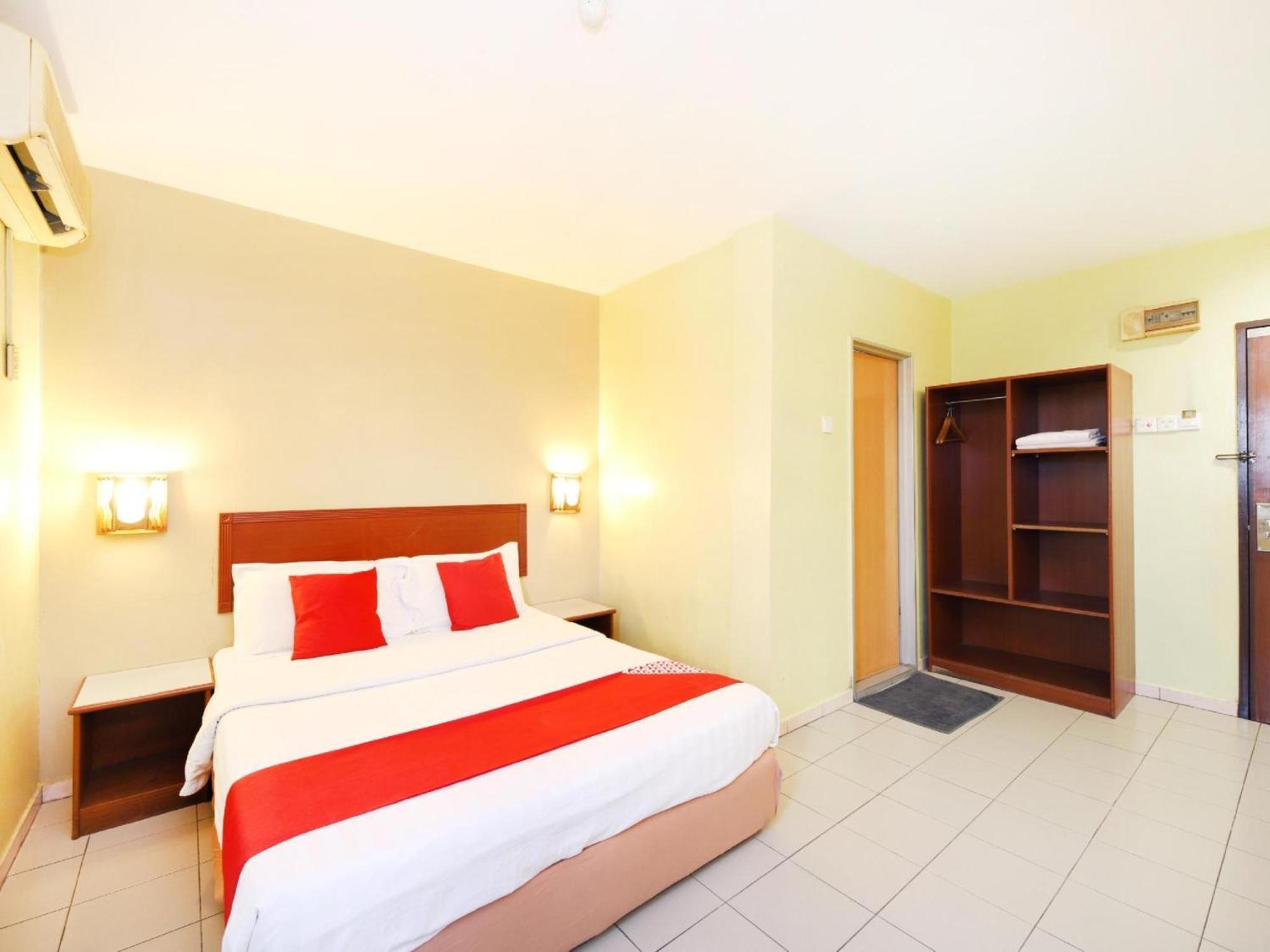 Super Oyo 447 Comfort Hotel Meru Klang Bagian luar foto