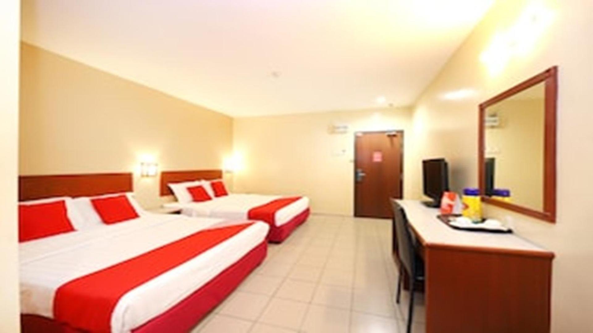 Super Oyo 447 Comfort Hotel Meru Klang Bagian luar foto